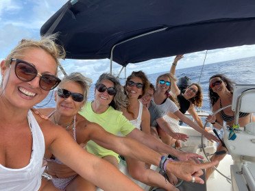 Viaggio in barca a vela attraverso le Isole Baleari da Barcellona per donne