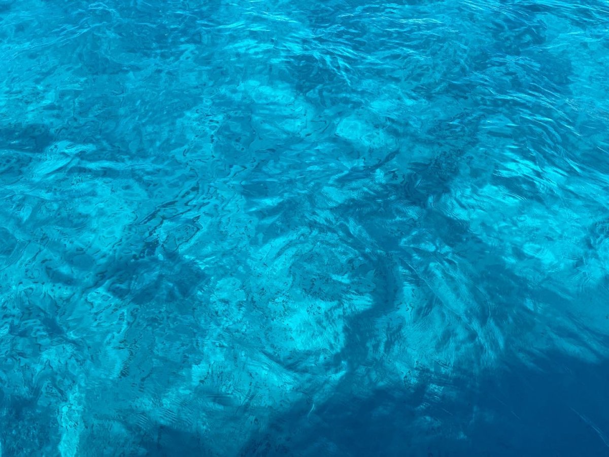 Barco de lujo en el Elba