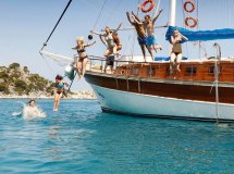 cabin-charter-sample-cabin-charter-photos-53