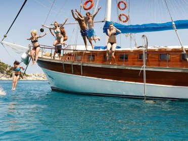 cabin-charter-sample-cabin-charter-photos-53