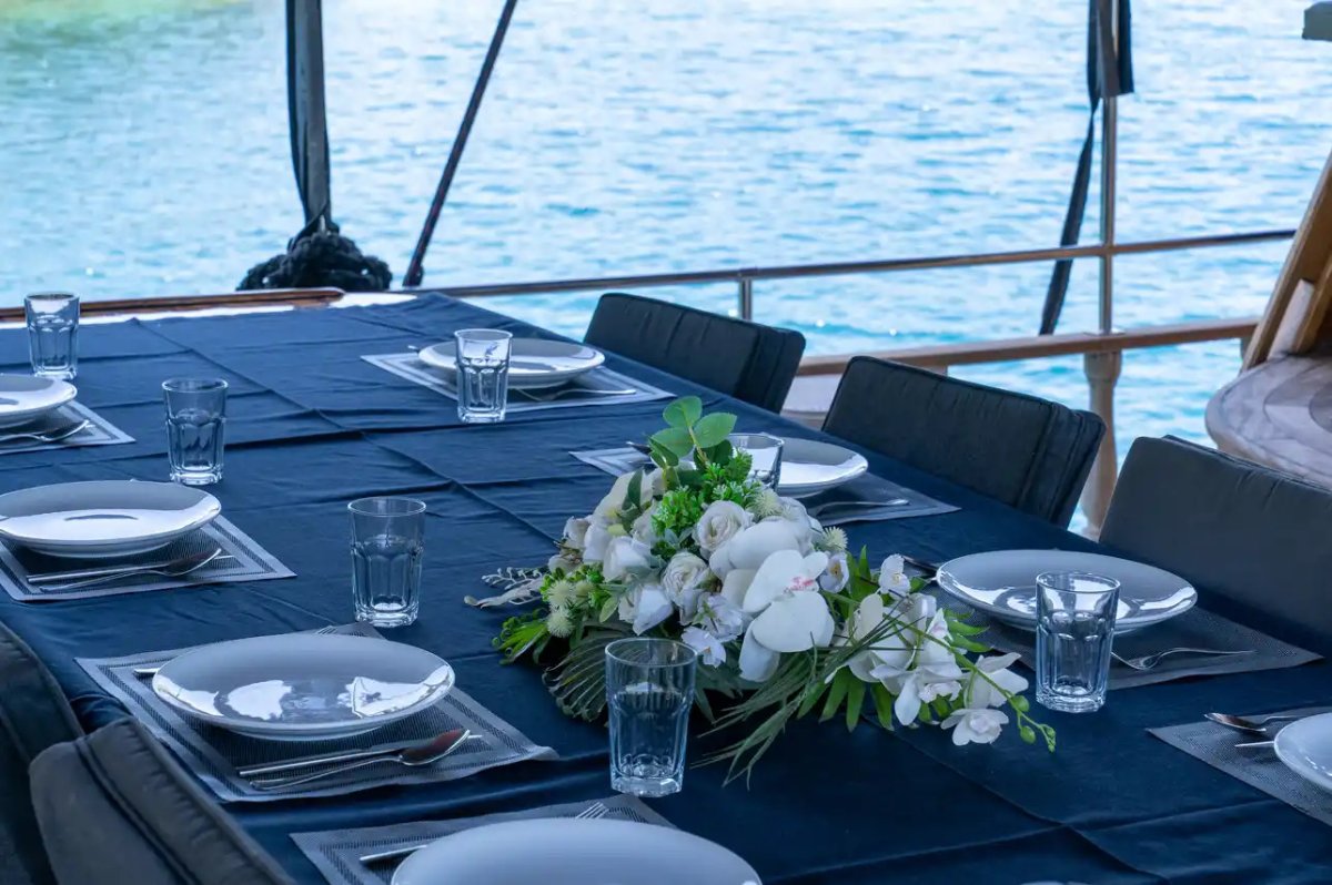 Experiencia de yate de lujo en las islas Dodecaneses desde Kos