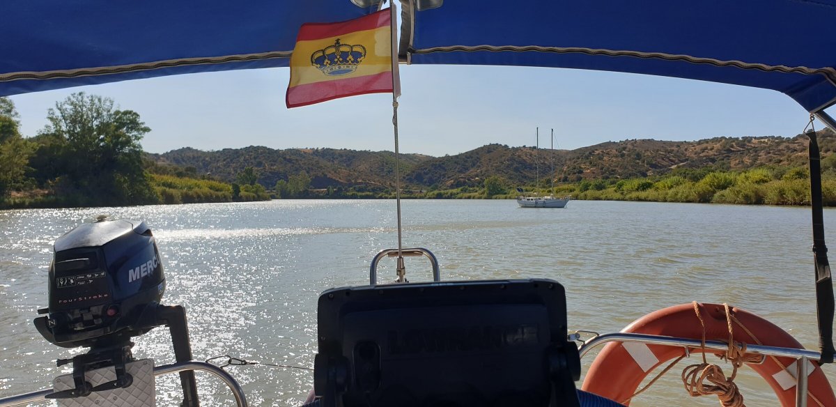 Entdecken Sie den Fluss mit einem Segelkurs