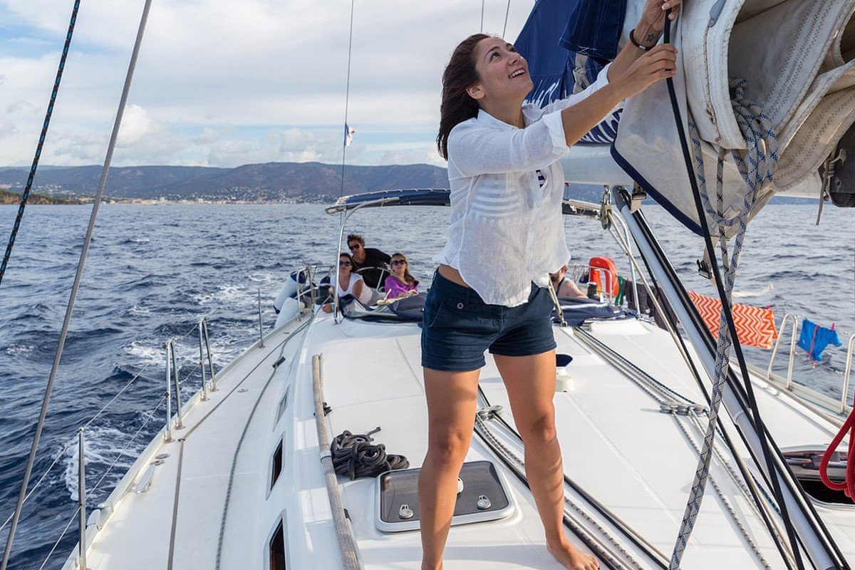 Impara a navigare con i nostri corsi di vela nelle Isole Baleari