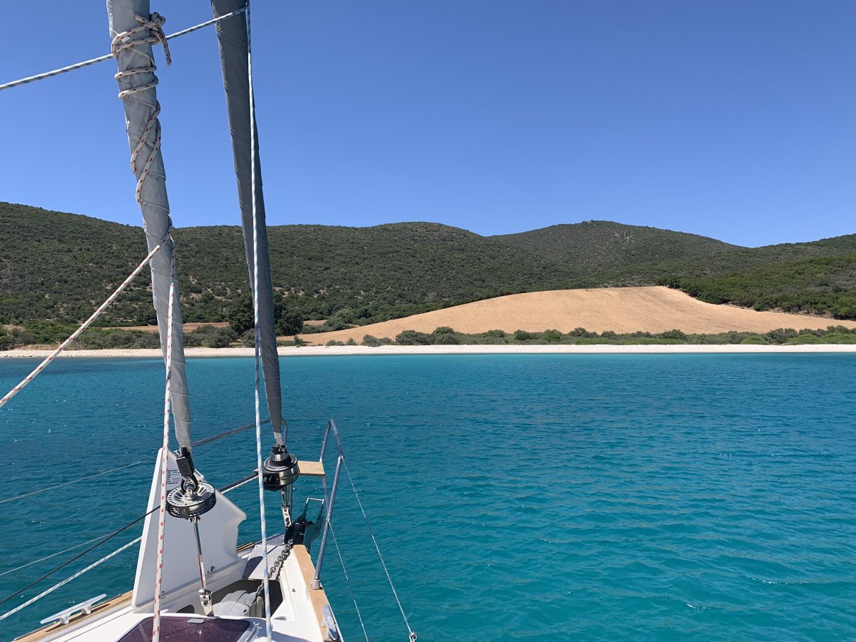 Barco de vela desde Kalamata a Lefkada con anfitriona a bordo