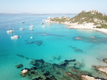 Vacanza a vela nel nord della Sardegna e Sud della Corsica