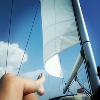 navegar en velero cerdeña