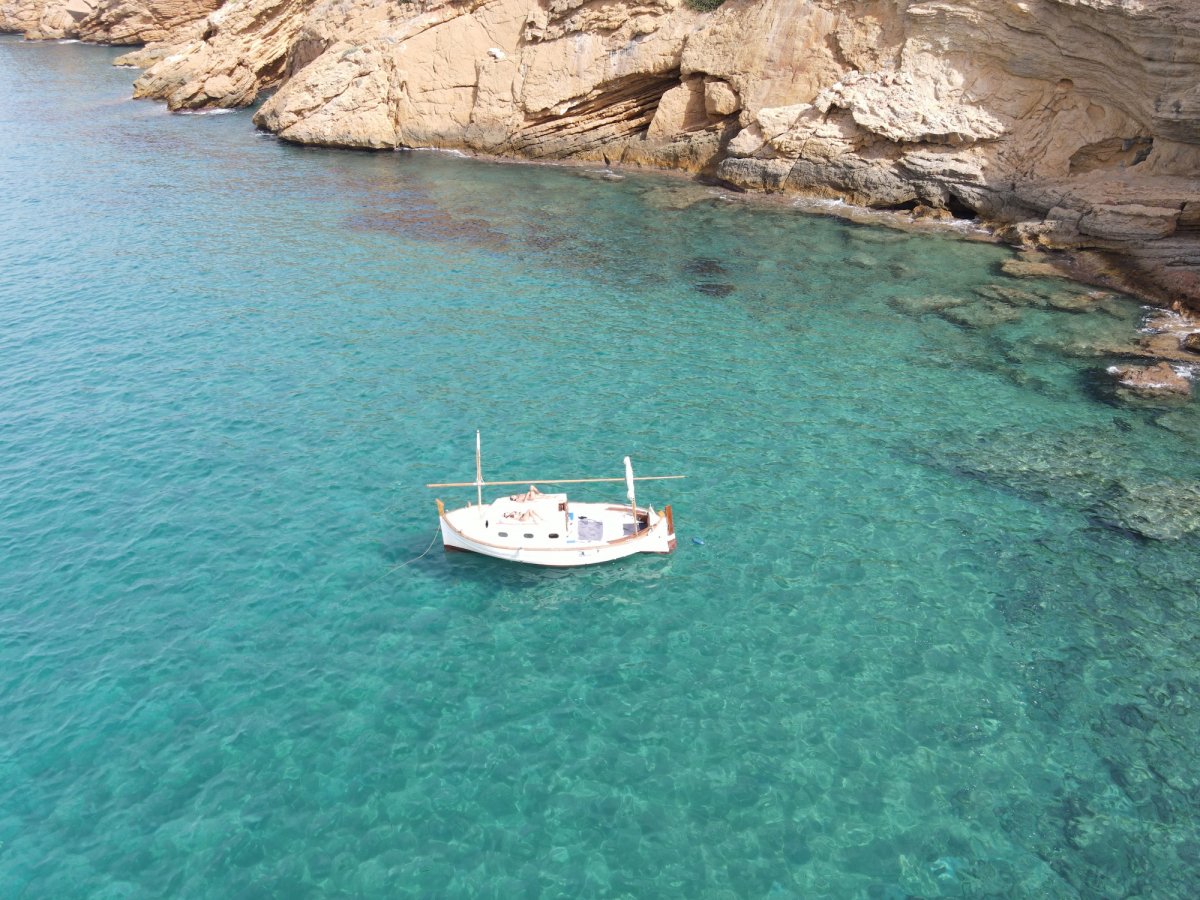 Explora la costa de Altea y Benidorm en un viaje en llaut