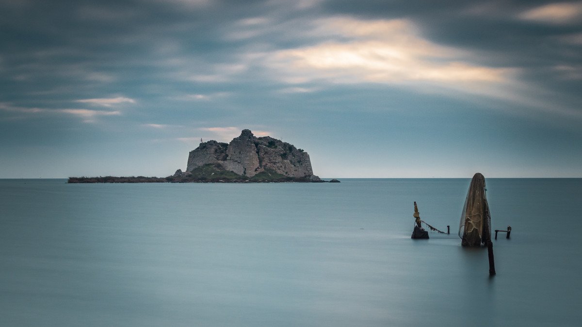 Learn to sail in the Columbretes Islands