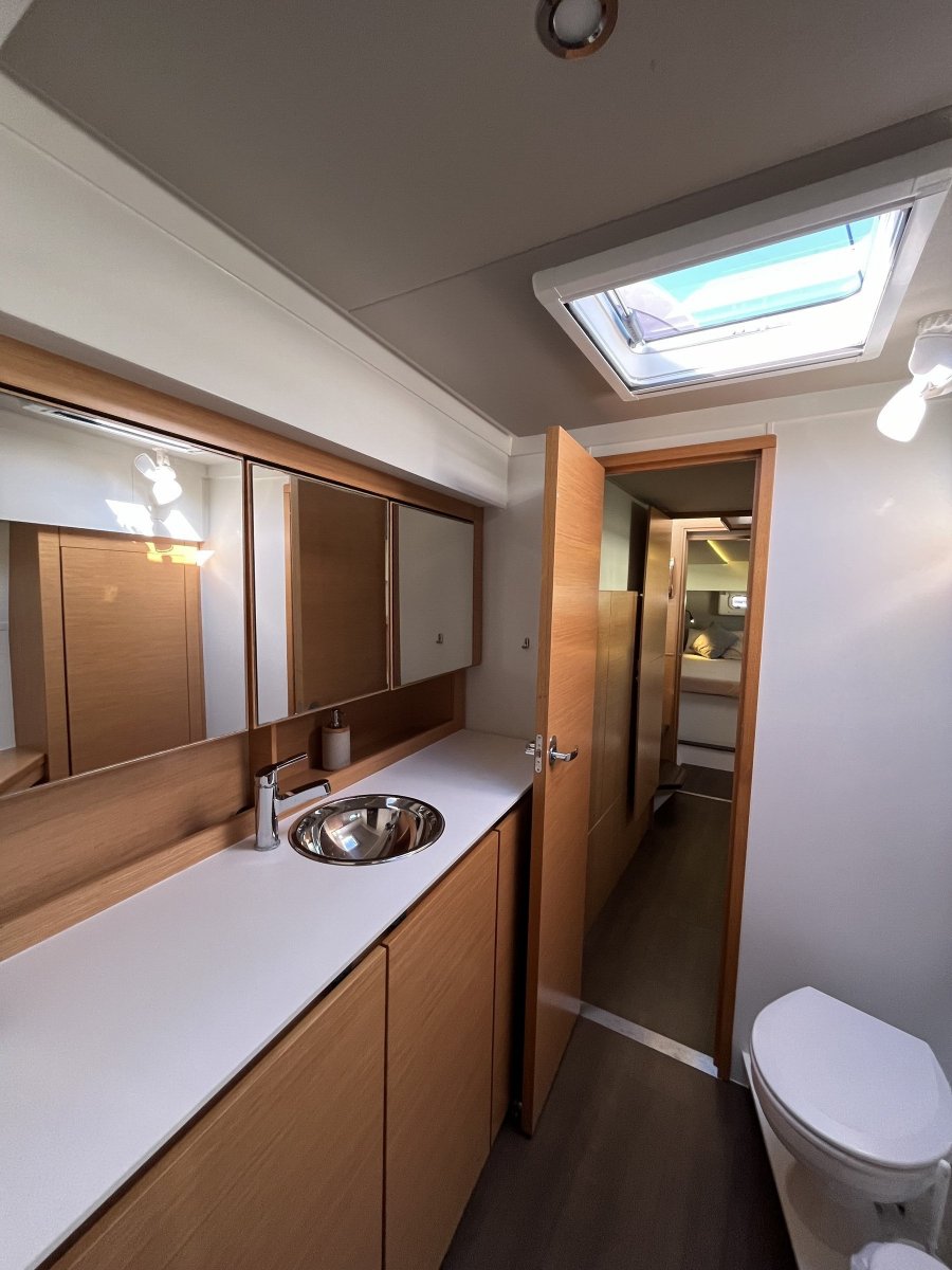 65c0a394f27602.84136713