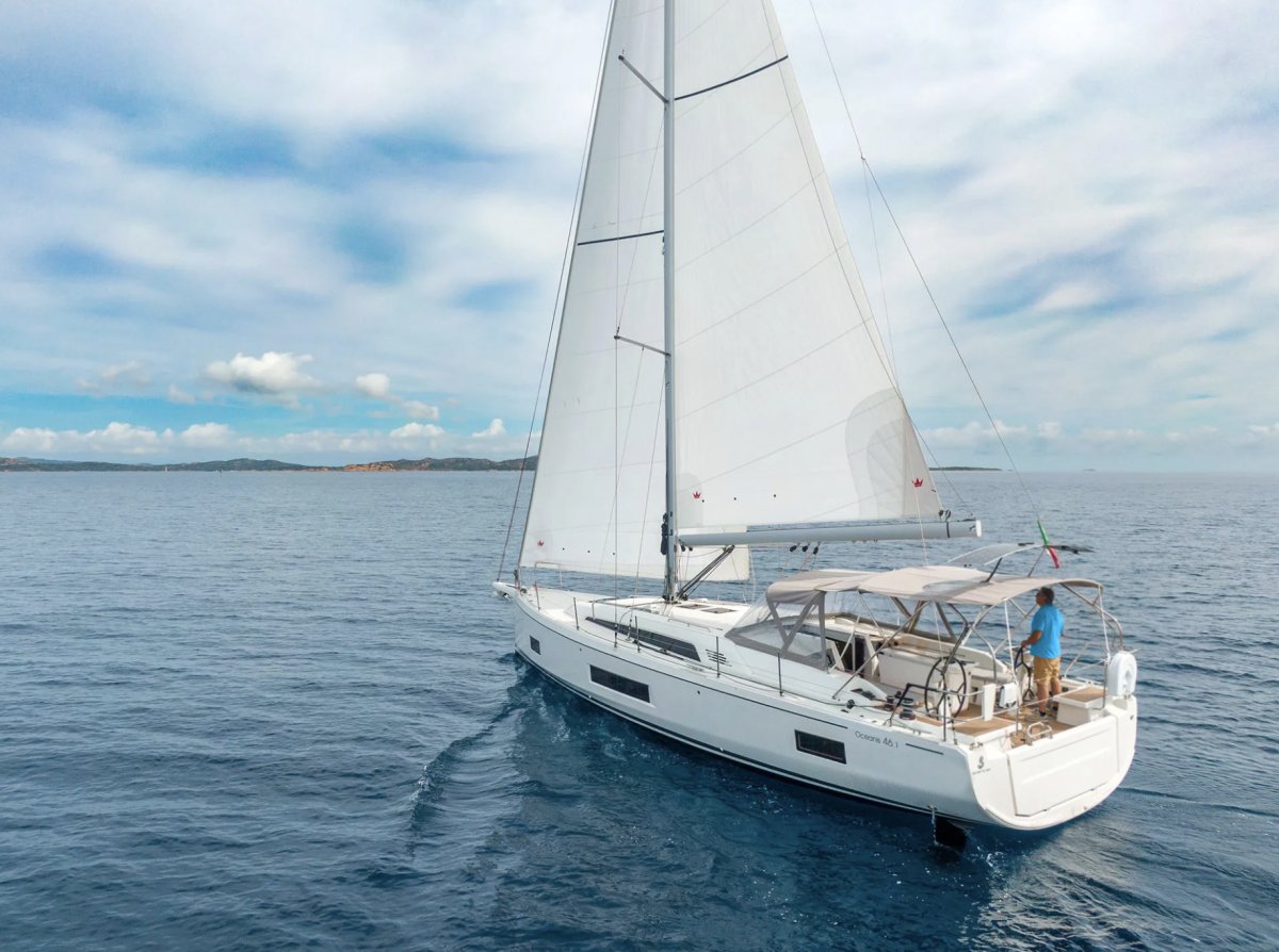 Segelboot - Bénéteau - 10 {{i18n.capacity}}