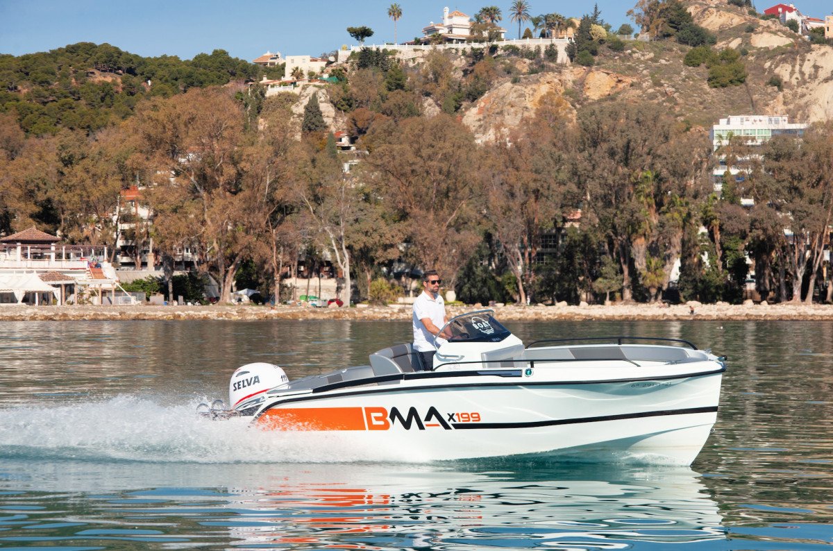 Sailing License Course in Malaga: Explore the Sea with Our Vessels