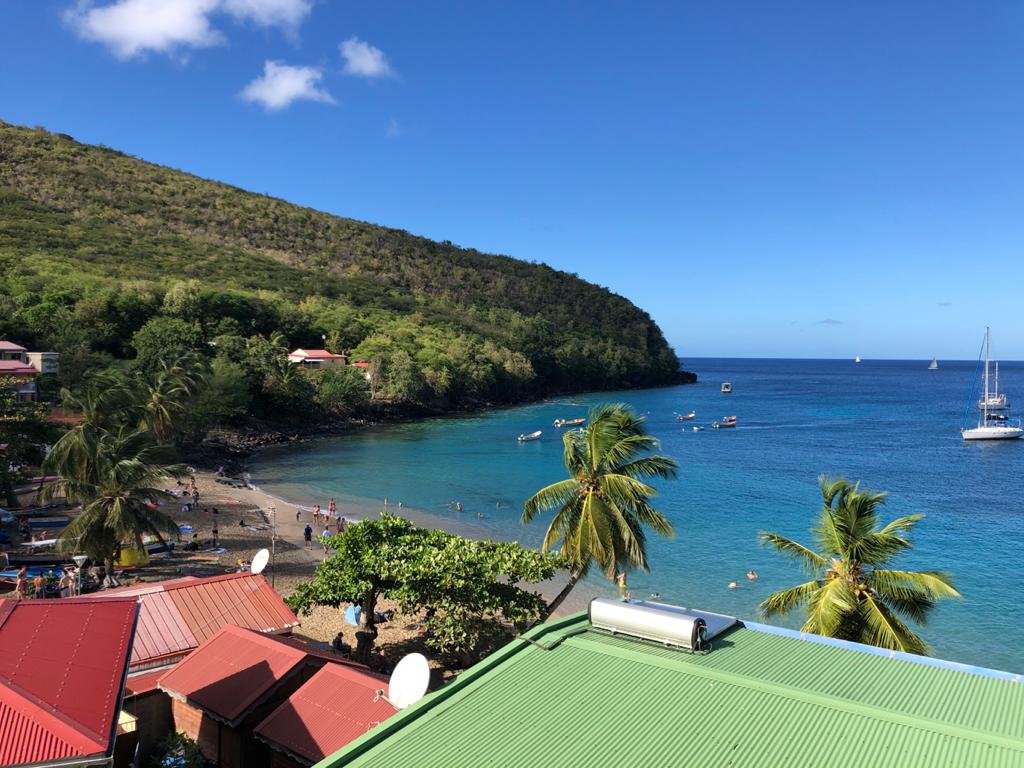 Vom Segelboot zum Strand in Martinique