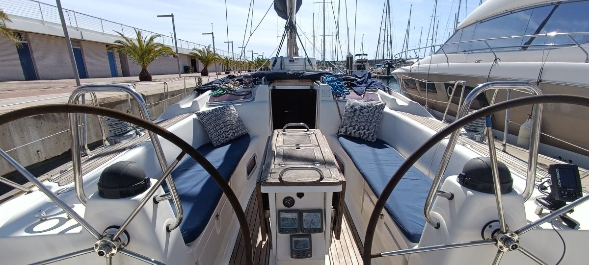 Enjoy panoramic views of Valencia