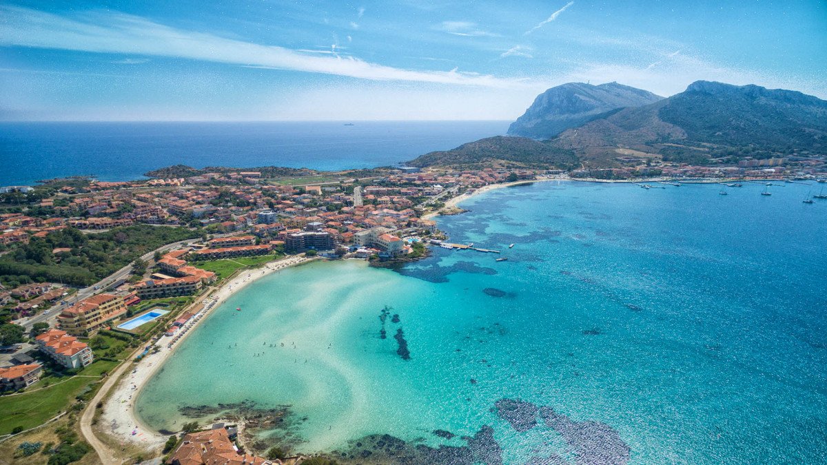 Erleben Sie ein nautisches Abenteuer im Nordosten Sardiniens und im Süden Korsikas