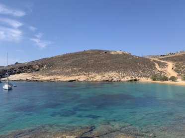 Cyclades by sailboat: between adventure and comfort!