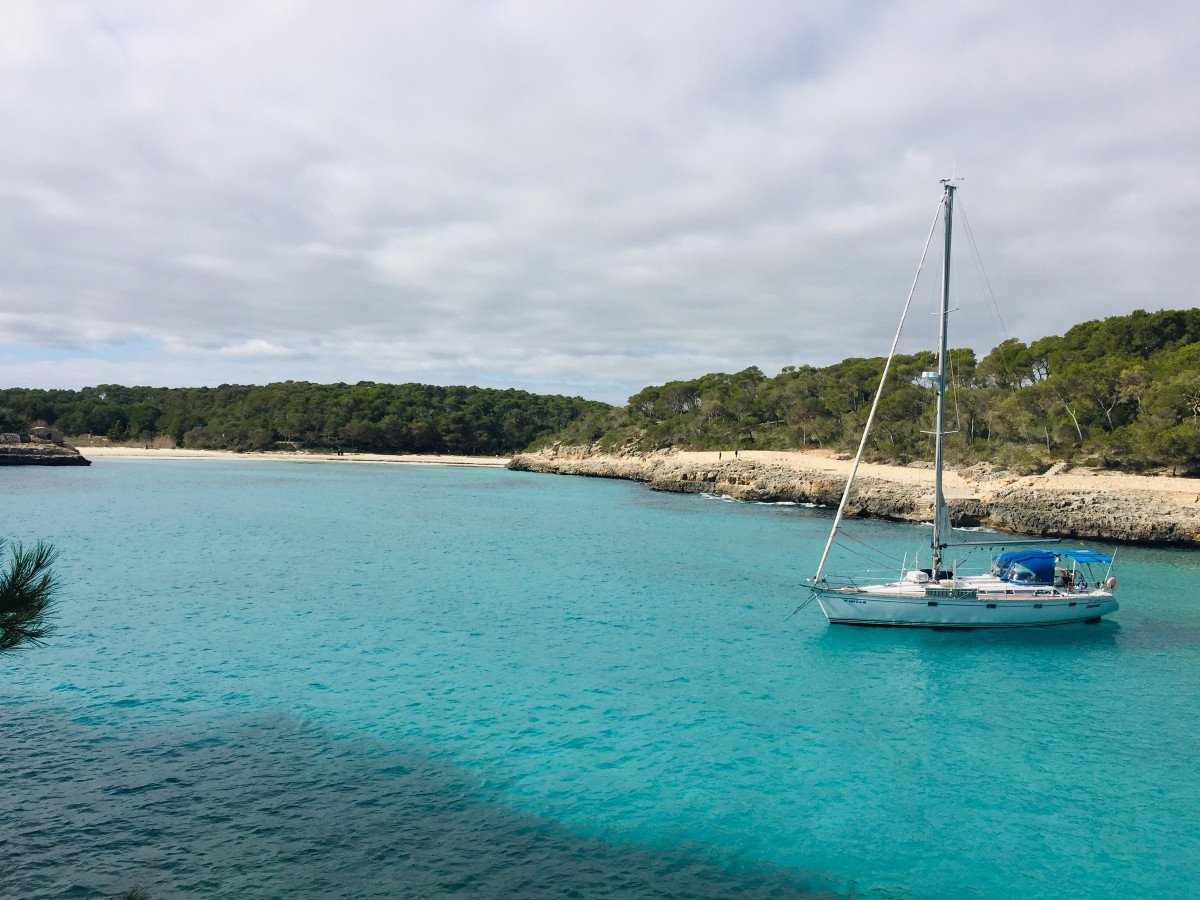 Sailing experience in Greece from Athens to the Sporades Islands