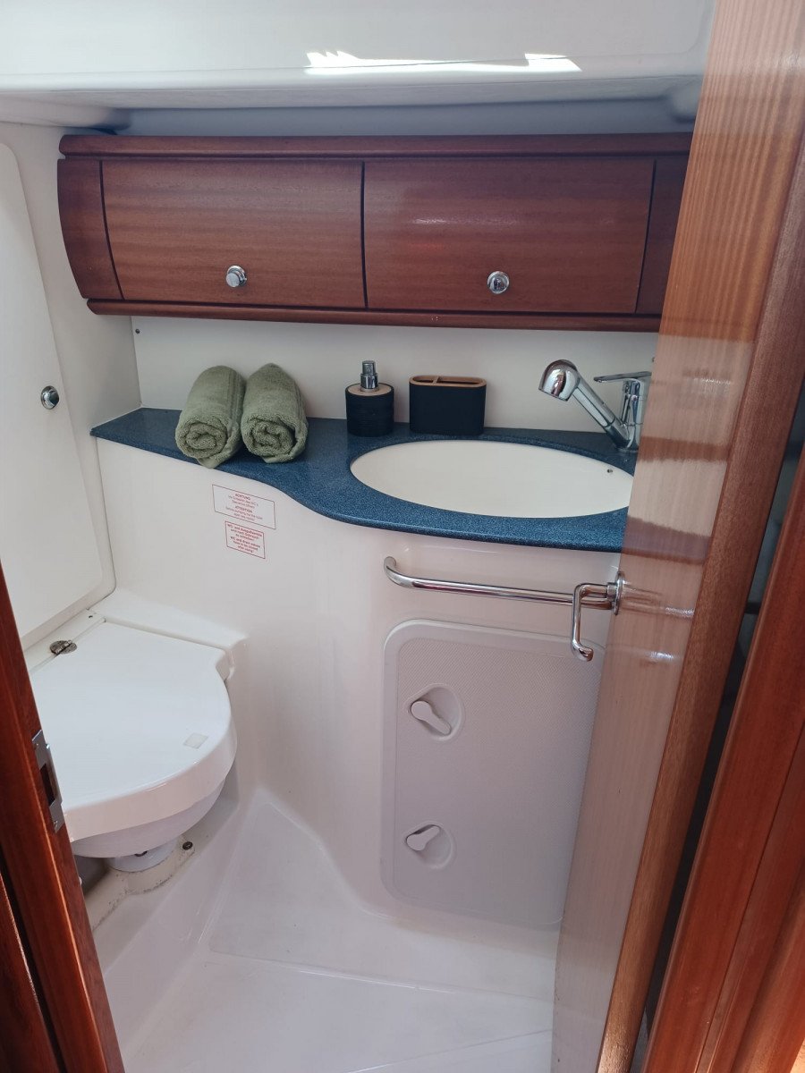 Sailboat - Bavaria Yachts - 13.6 meters