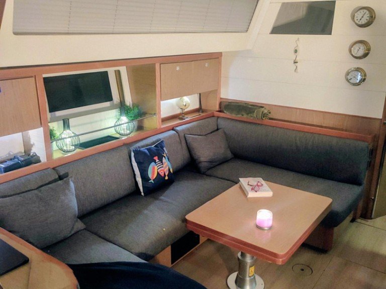 Sailboat - Bénéteau - Sense 50