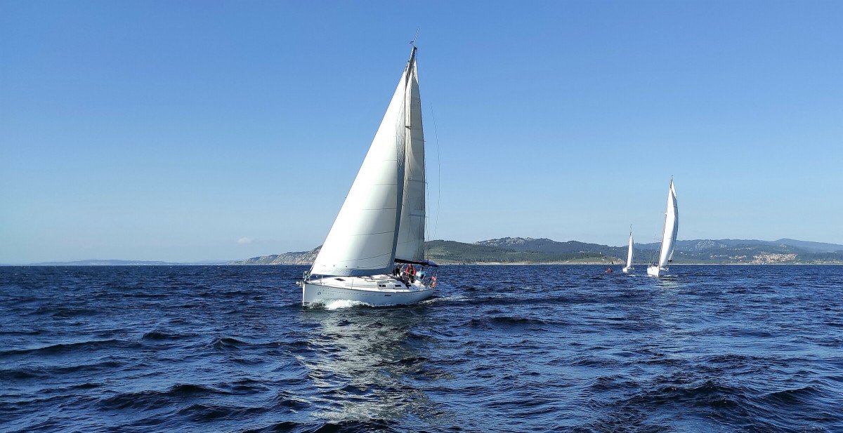Discover the beauty of Rías Baixas on a boat trip