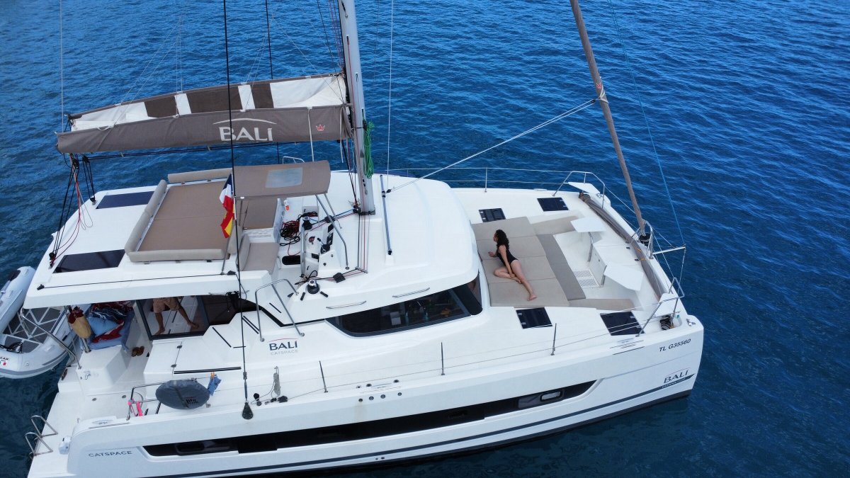 Miete einen Luxuriösen Katamaran in Ibiza und Formentera