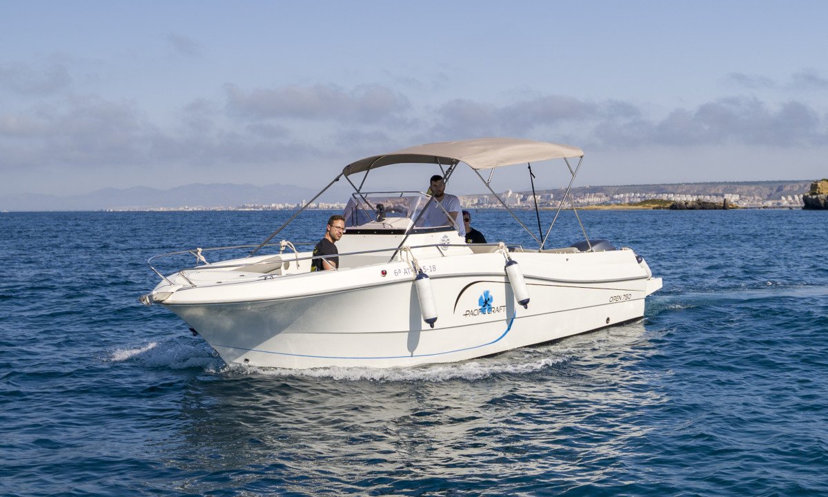 Pacific-Craft---7.7-metros