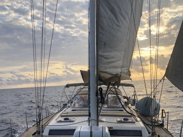 Pratiche di traversata e navigazione su una nave alta: 3 isole da Valencia +250MN