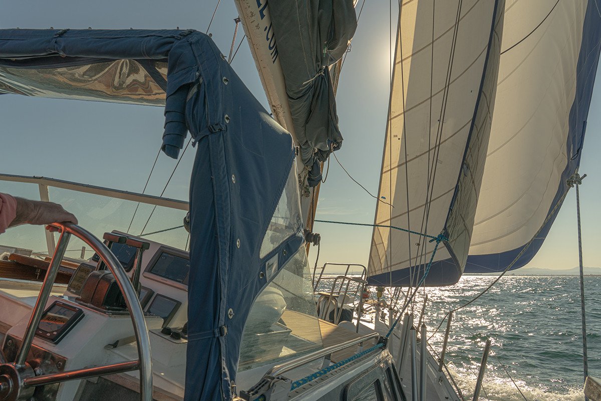 Velero - One Off - 16.1 metros