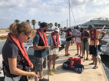 Prácticas de seguridad y navegación PER en Denia