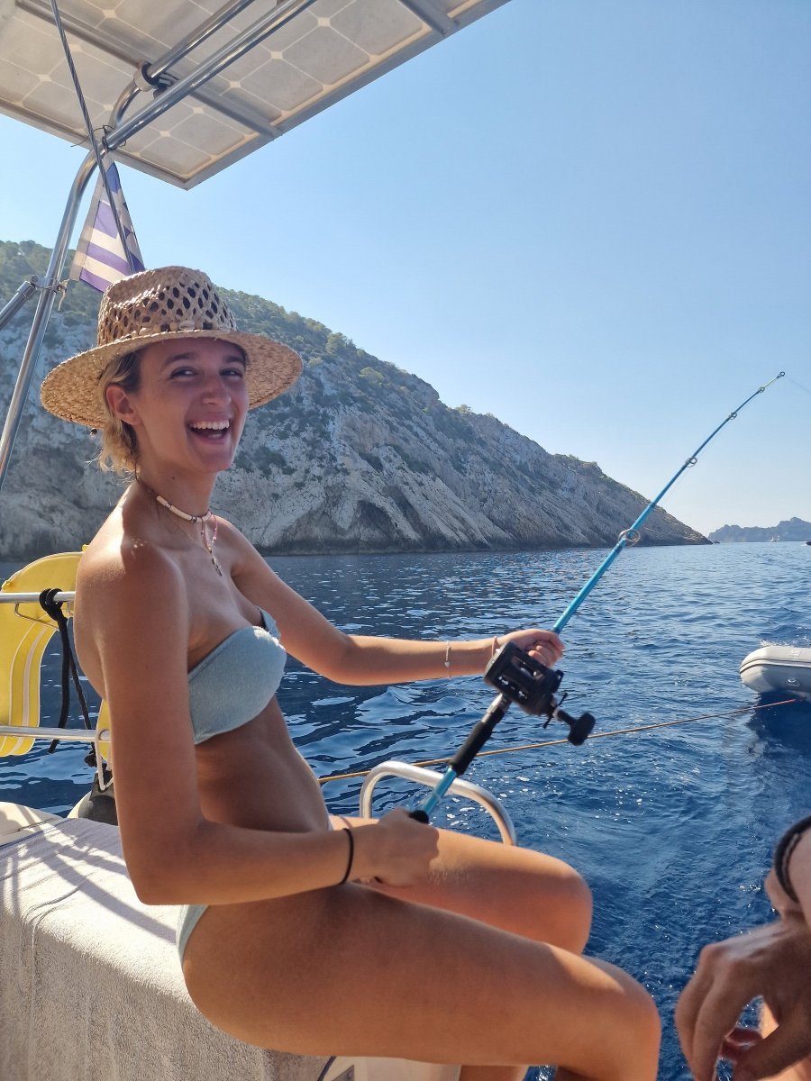 Escursione in barca a vela nel Mediterraneo