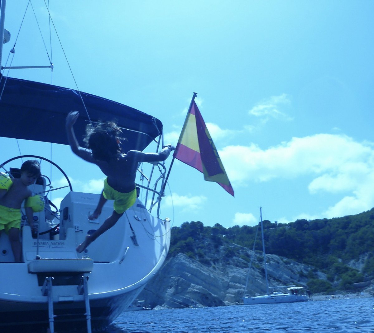 Esplora la Costa Blanca in un viaggio in barca di due notti