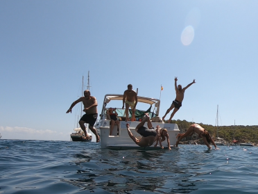 Sea Ray 300 Weekender Bootsverleih für 3 Stunden in Palma de Mallorca