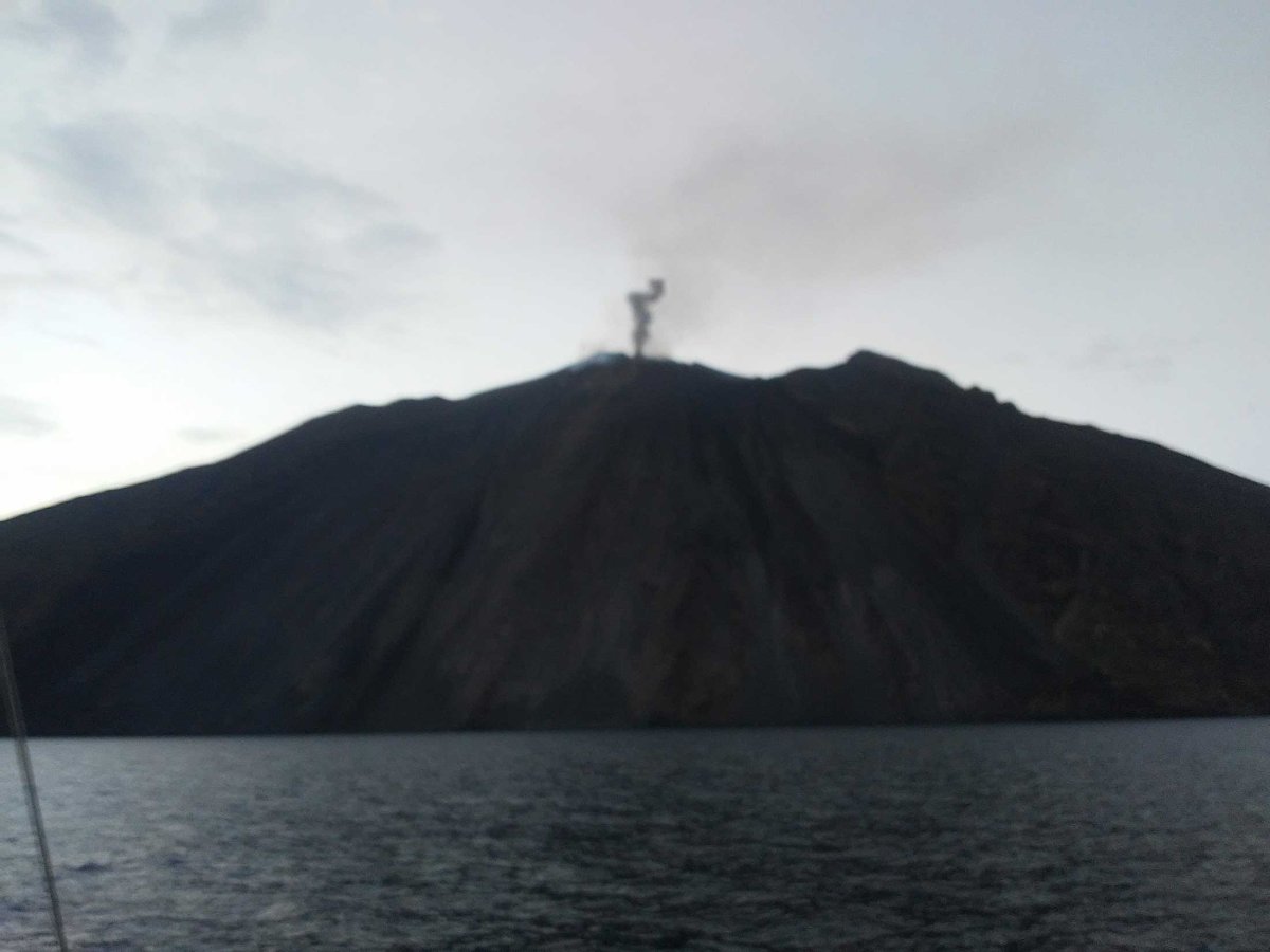 Navigando vicino a Stromboli