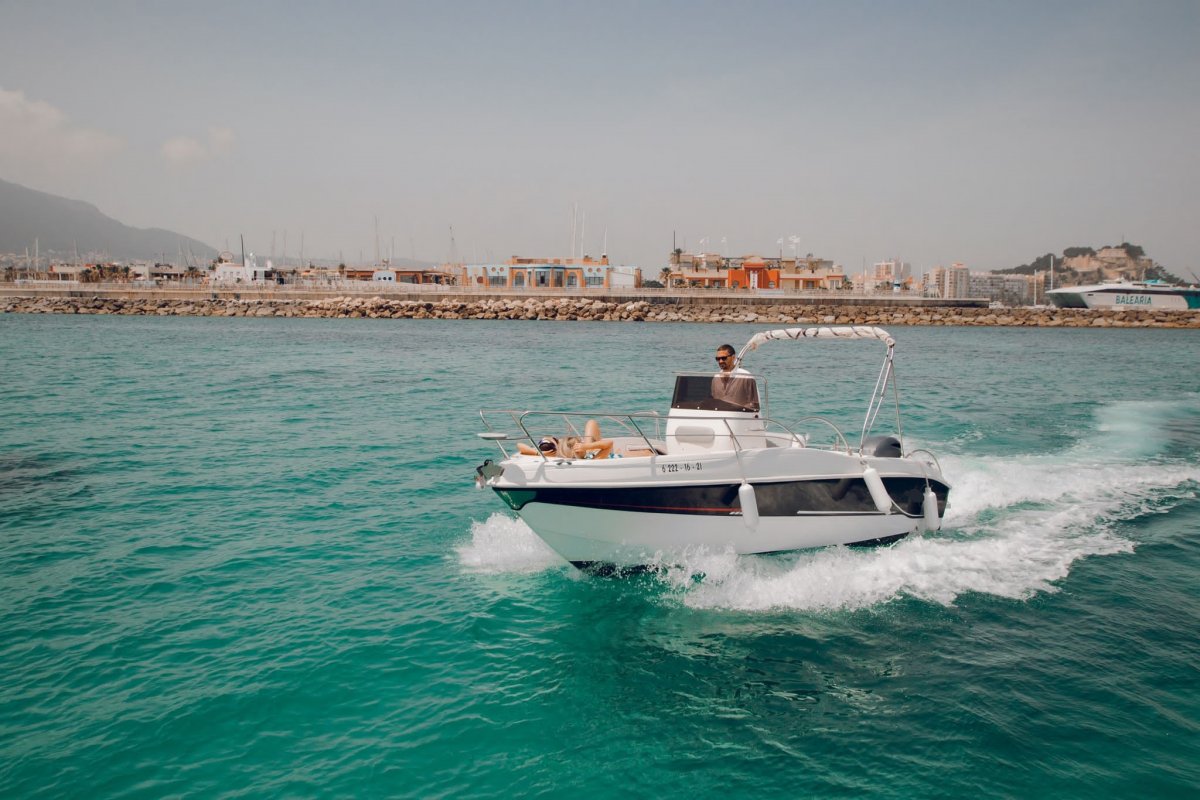 649e6b483e2ef2.96956559