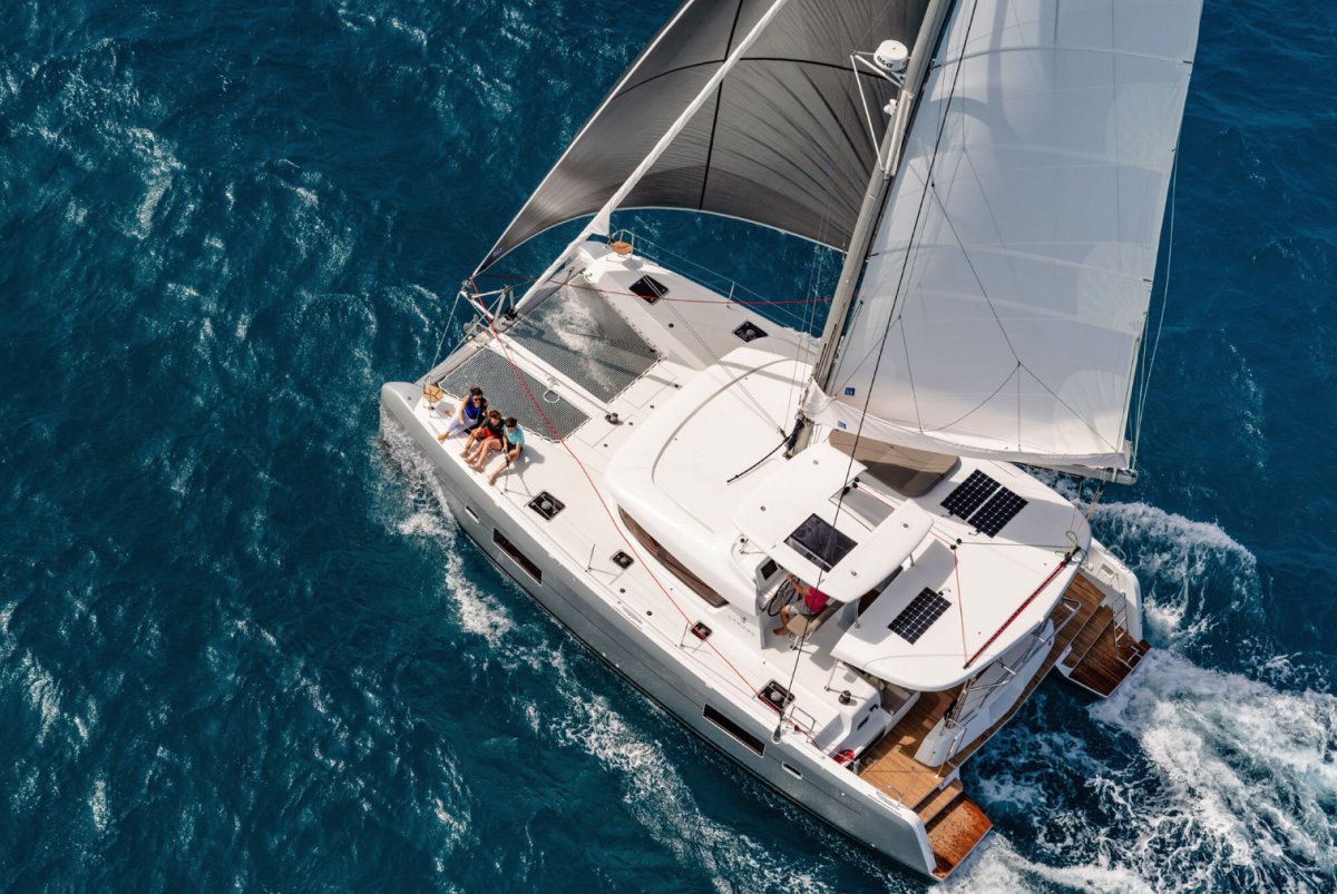 Catamaran - Lagoon - 12.8 meters