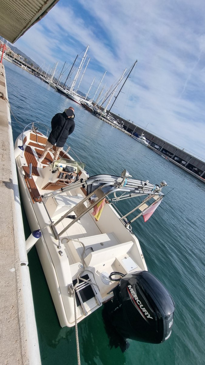 Barco a motor - Saver - 550 Open