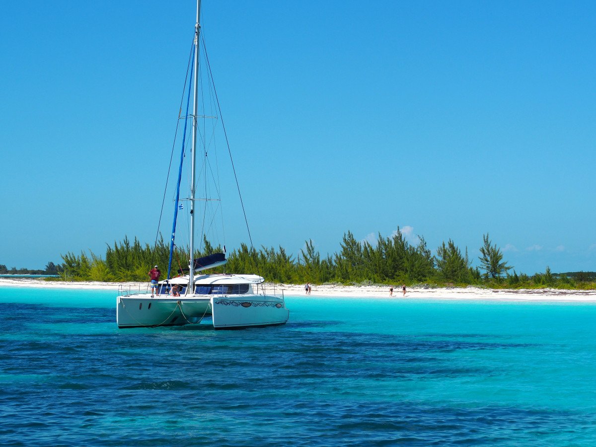 Explorando las aguas turquesas de Cuba