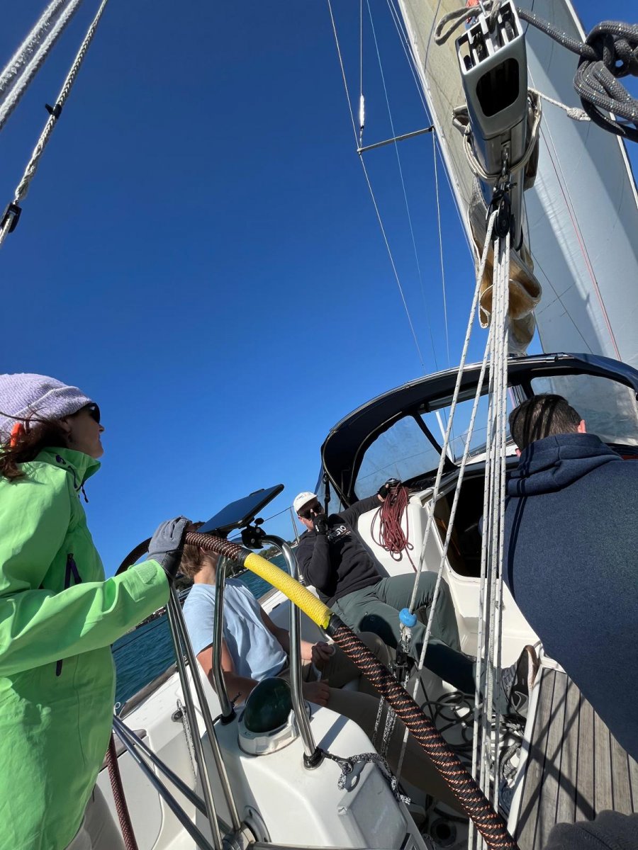 Learn to sail with the intensive PER course in Santander