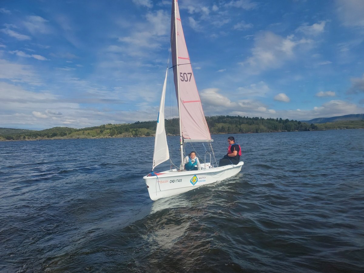 Sailing on Embalse Cuerda del Pozo in Soria