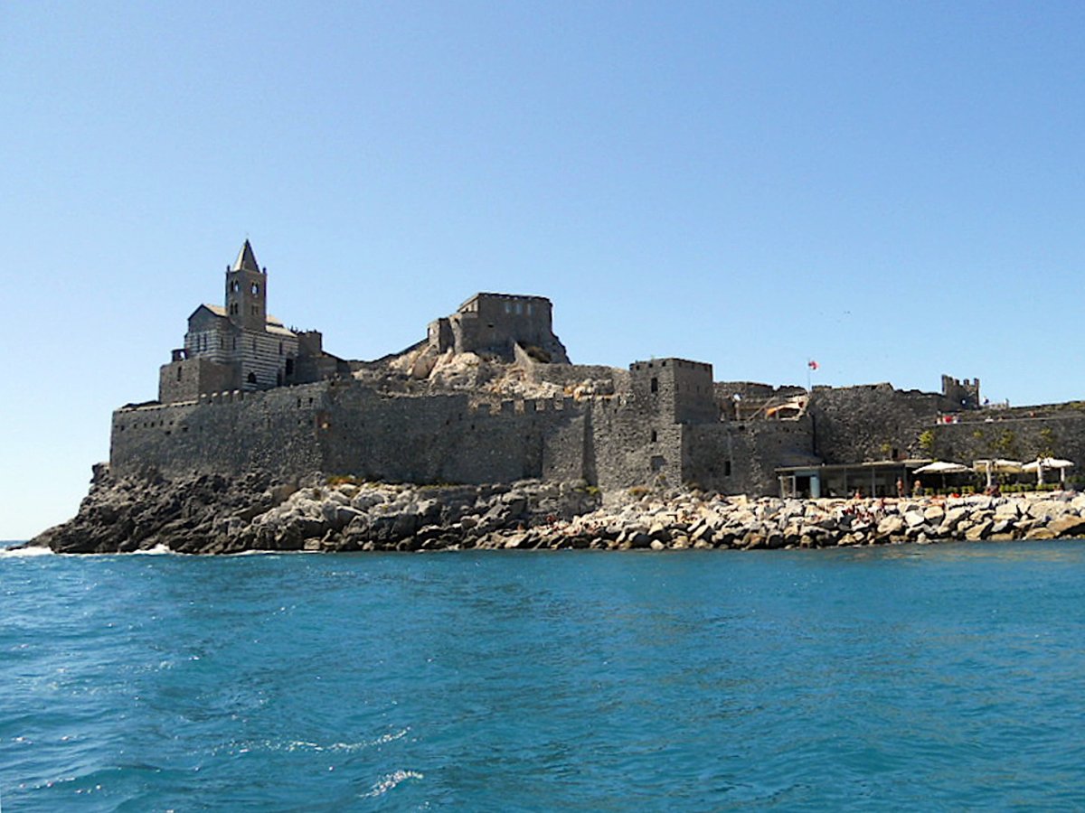 Weekend sailing between the Gulf of Poets and the Cinque Terre