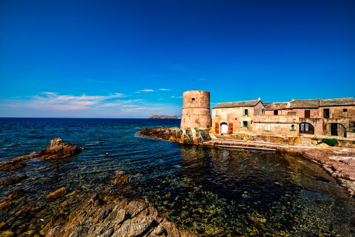 7-day sailing yoga and coaching retreat from Livorno