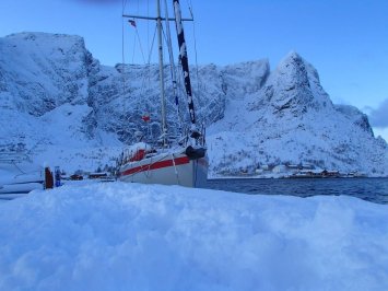 To Gain a North Cape in wintertime! Polar expedition by sailboat in Norway