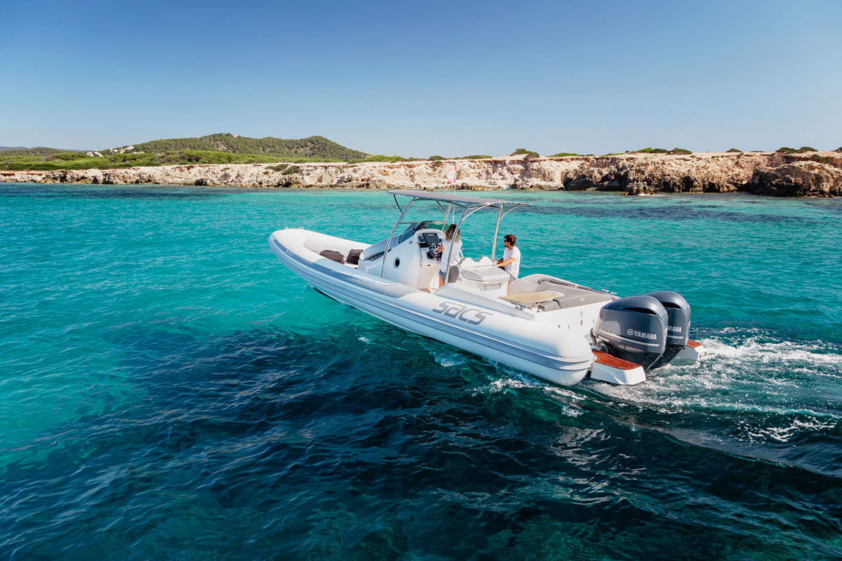 Sacs-salinas-couple-side-top-view-_6LR3385-1500x1000-WEB