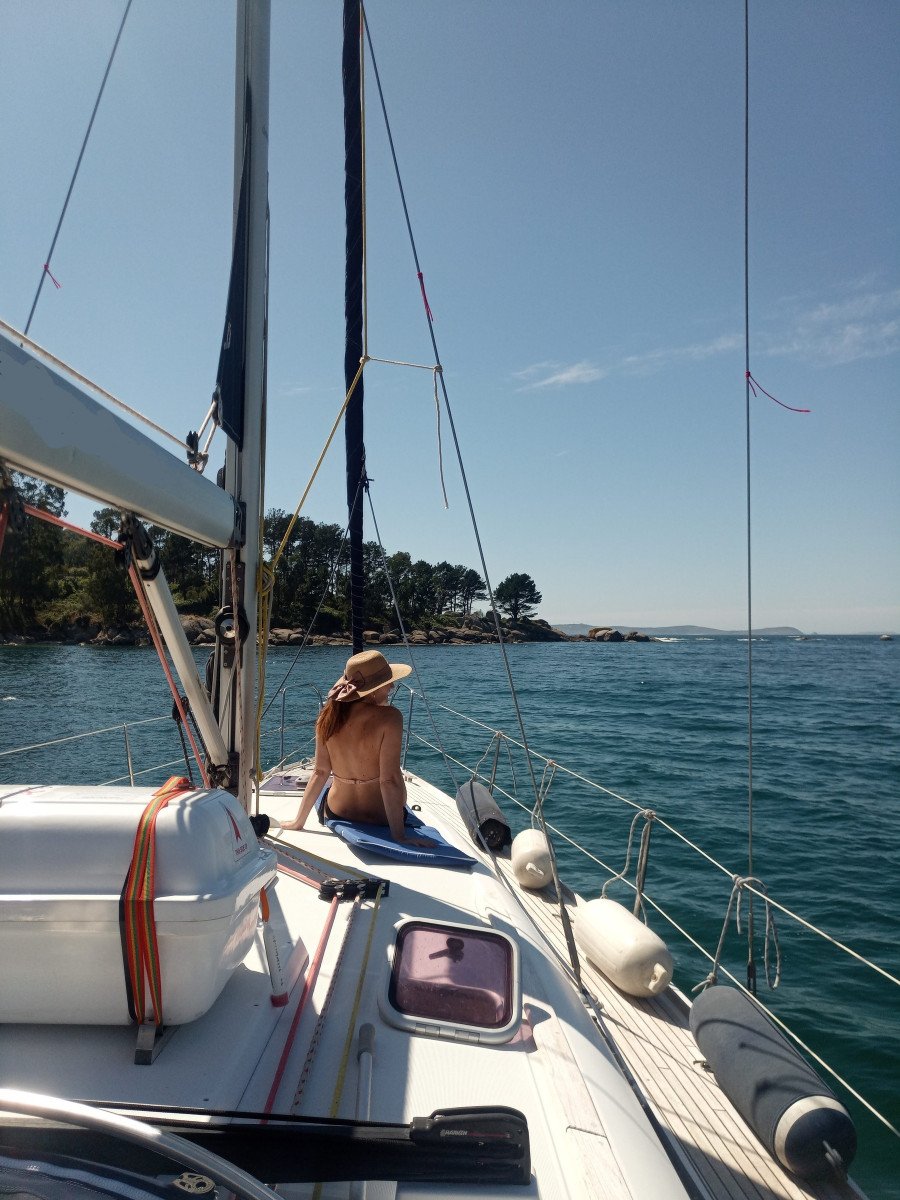 6424cc13dd7c32.70406085