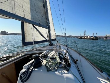 4-hour training trip on a sailing boat through Santander