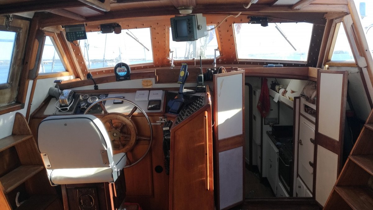 Universal Yachts - 1987