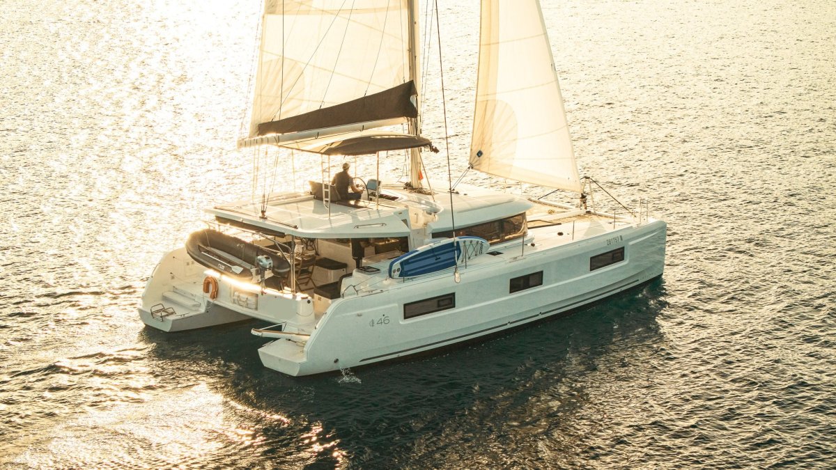 Catamaran - Lagoon - 4 bathrooms