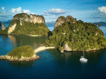 10-day trip through the Andaman Sea by Catamaran with all inclusive