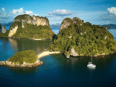10-day trip through the Andaman Sea by Catamaran with all inclusive