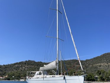 Siete días en barco por las islas del sur de Grecia: balnearios, volcanes y puestas de sol en el