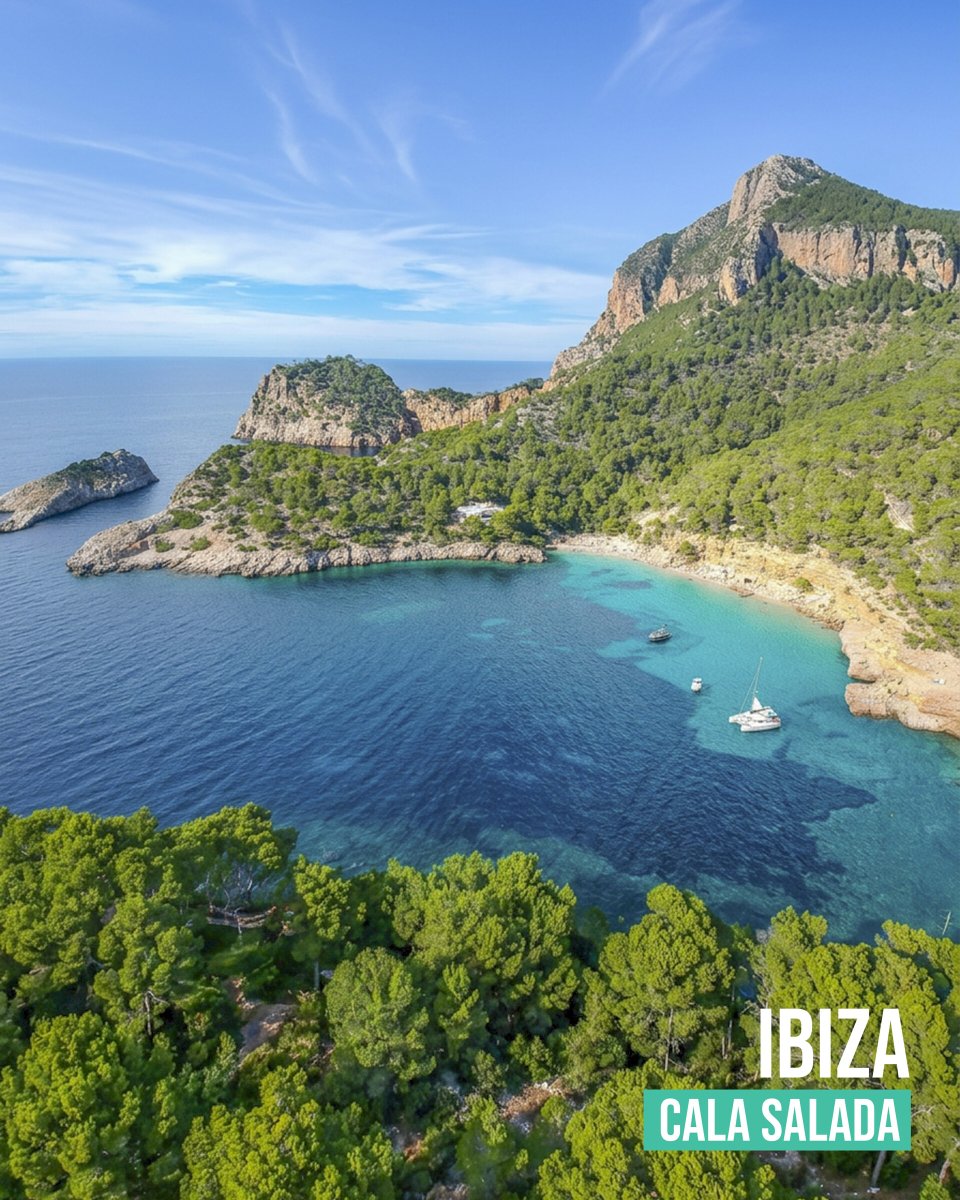 Experiencia de navegación en Ibiza con catamarán